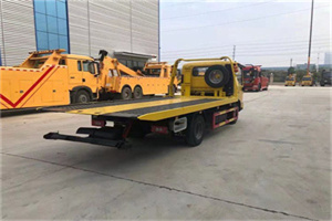 吐鲁番非事故拖车